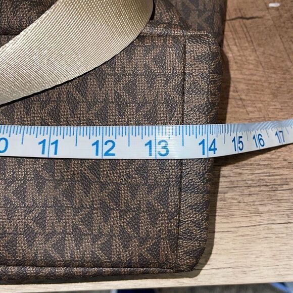 NWT Michael Kors Womens Large Brown Jet Set Monogram Travel Tote Purse Handbag - Picture 6 of 8